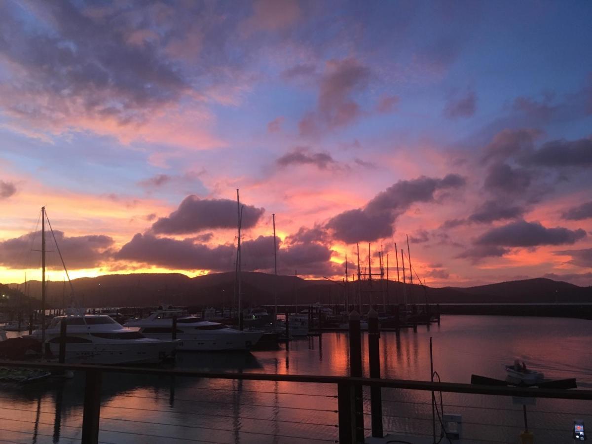 A Pousada Backpackers By The Bay Airlie Beach Exterior foto