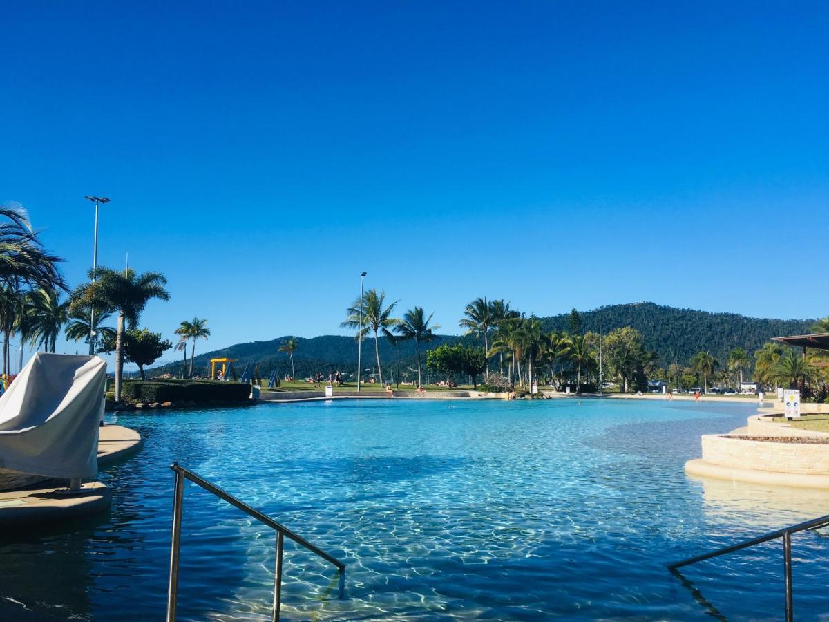 A Pousada Backpackers By The Bay Airlie Beach Exterior foto